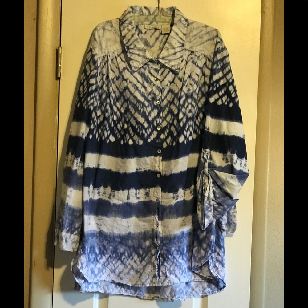 Blue & White Tie Dyed Blouse Size 3X
